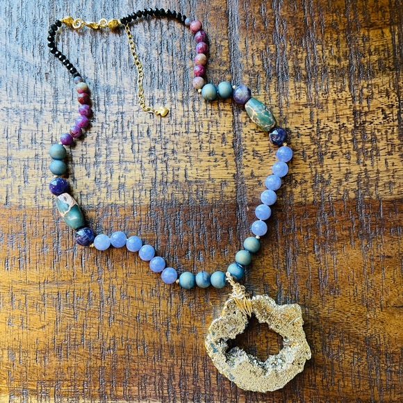 Gems & Geode Crystal Necklace N173-24KGP-#1 - Picture 1 of 3